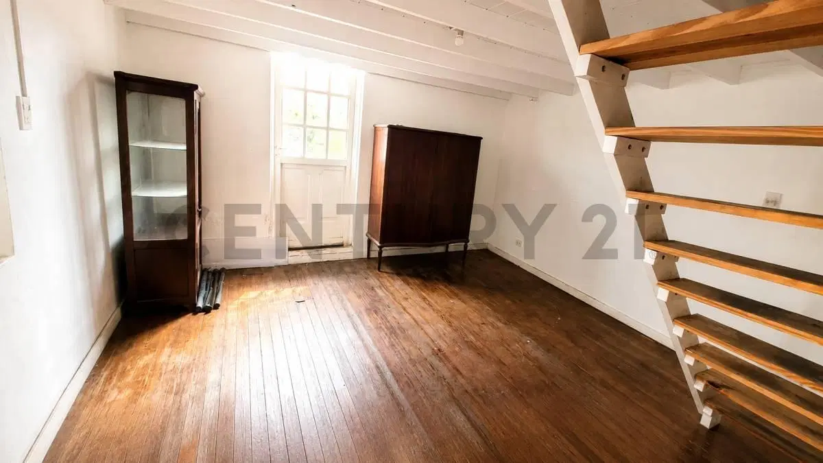 Venta PH 3 ambientes a reciclar con terraza y entrepiso 2
