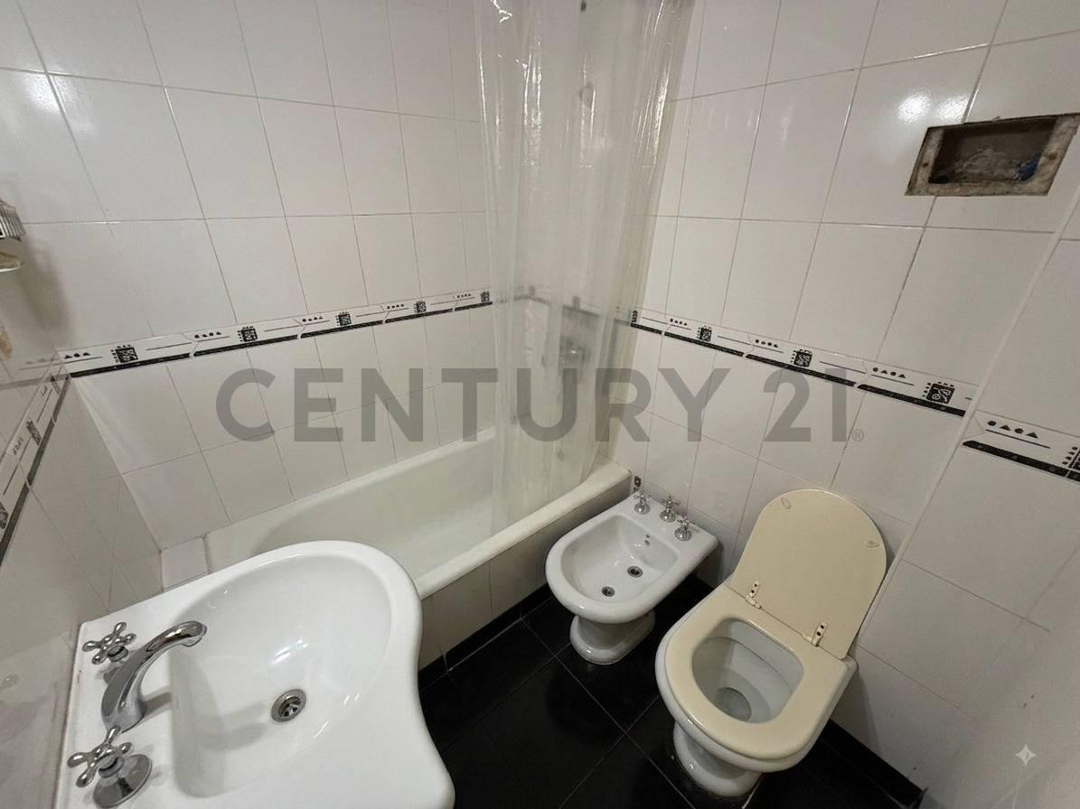 Foto de Venta Departamento 3 Ambientes en La Paternal Luminoso, imagen 5