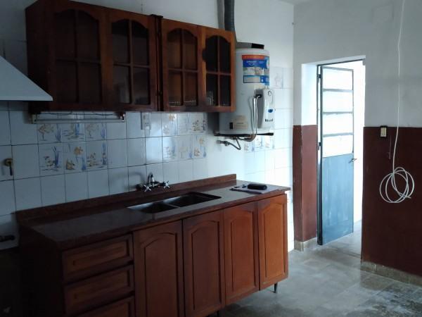 B° MATIENZO: ALQUILO CASA INTERNO DE DOS DORMITORIOS CON COCHERA 5