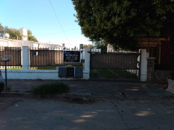 B° MATIENZO: ALQUILO CASA INTERNO DE DOS DORMITORIOS CON COCHERA 2
