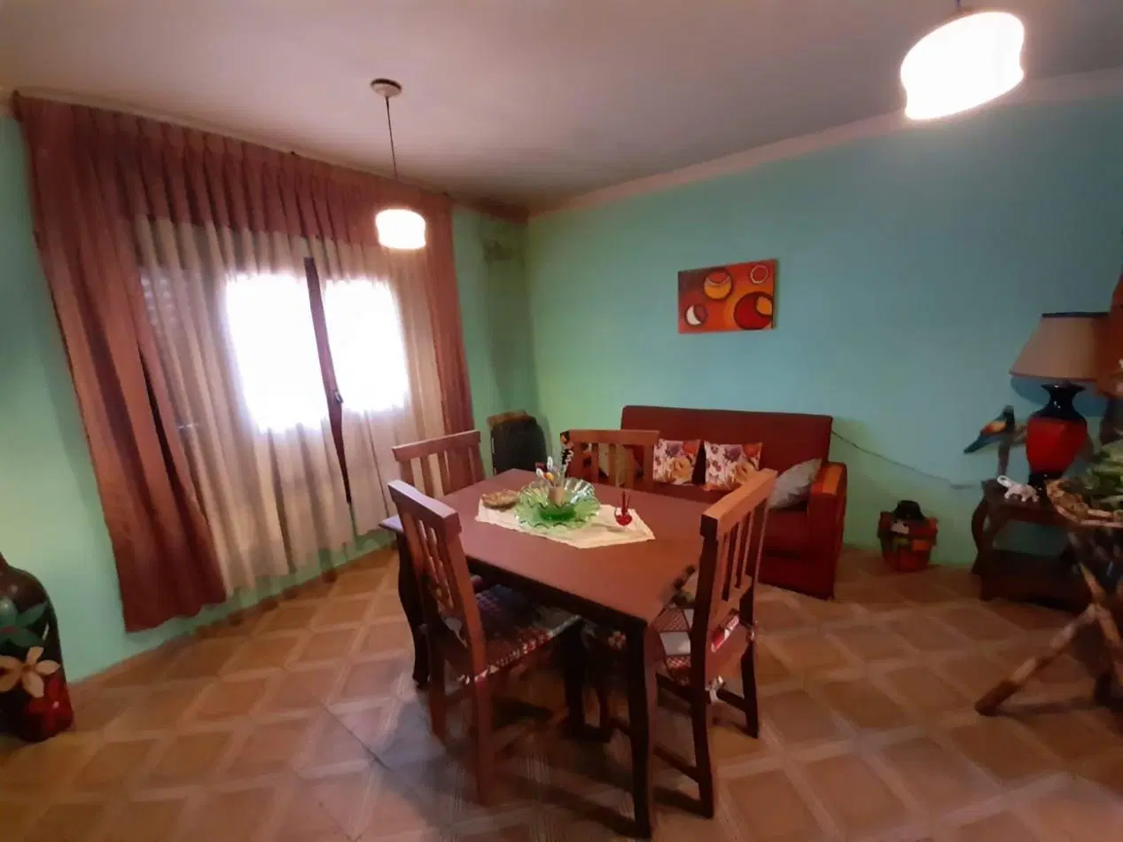 APTO CREDITO BANCOR EN B° VILLA ADELA: VENDO CASA DE 3 DORMITORIOS MEJOR ZONA, CON PATIO 5