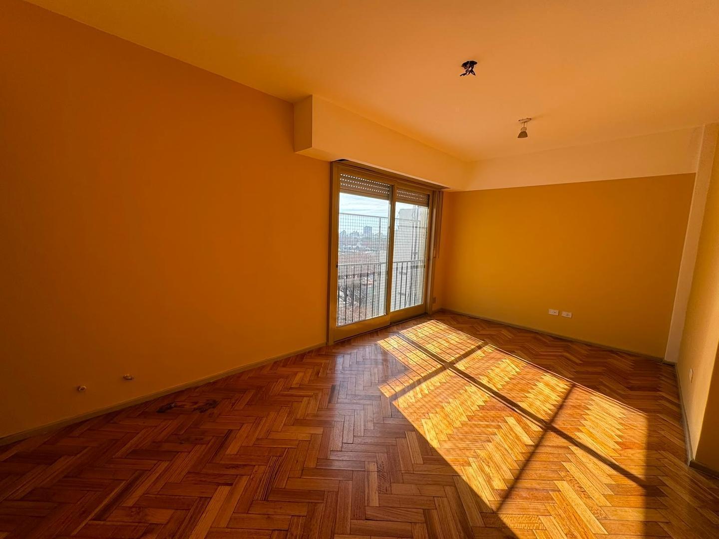 Foto de DEPARTAMENTO EN VENTA 2 AMBIENTES FLORESTA, imagen 1