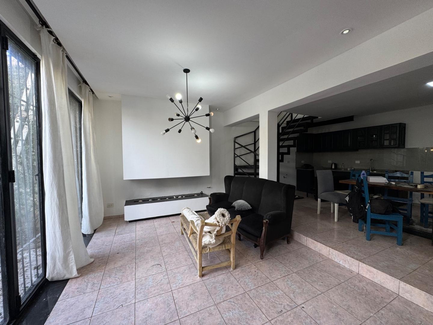 Foto de CASA EN ALQUILER 2 AMBIENTES 1 DORMITORIO, imagen 2