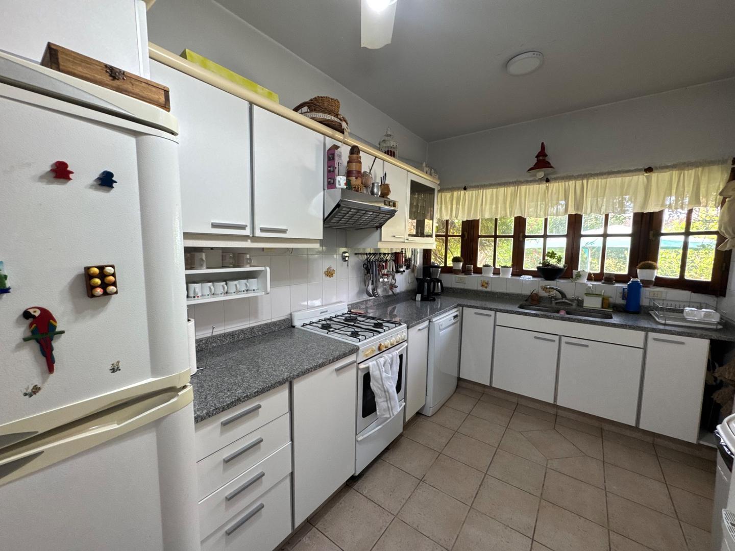 Foto de CASA EN VENTA BANCO PROVINCIA 4 DORMITORIOS, imagen 5