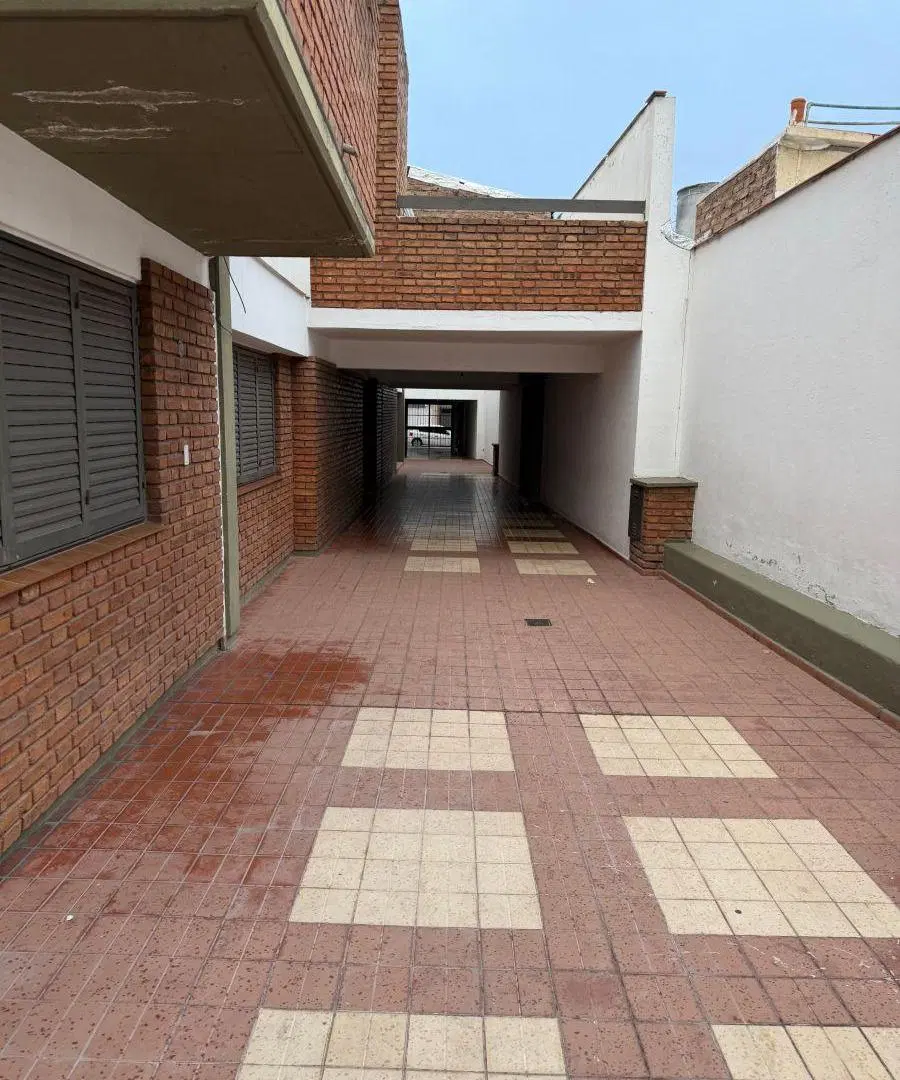 HERMOSO DEPARTAMENTO TIPO CASA CON PATIO 2