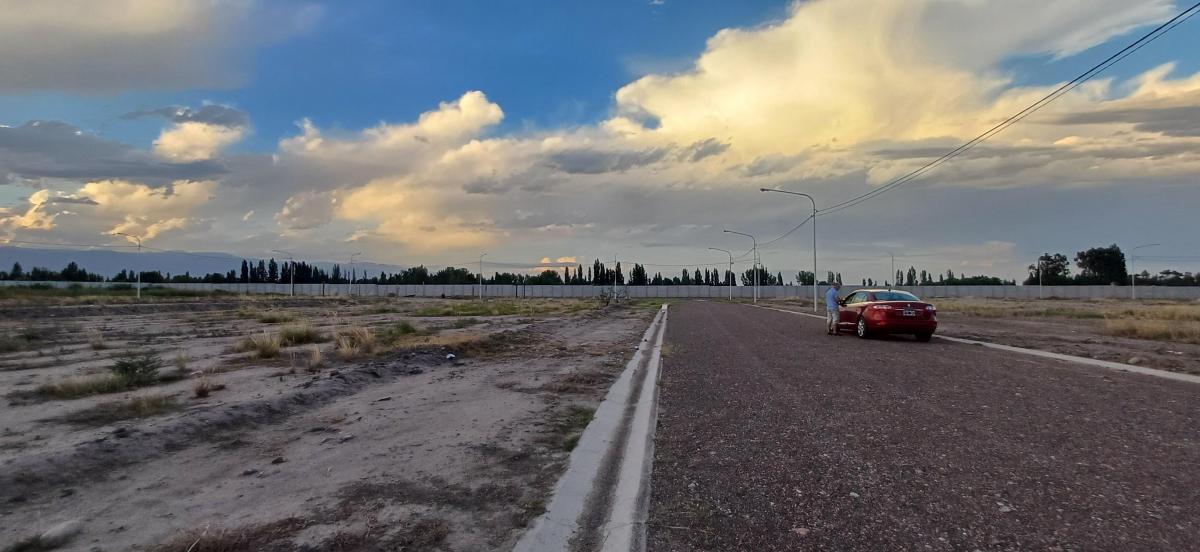 Lote en Venta B°9 10° 11° 13 de Diciembre, Ubicación Exclusiva. Usd 20.000 2