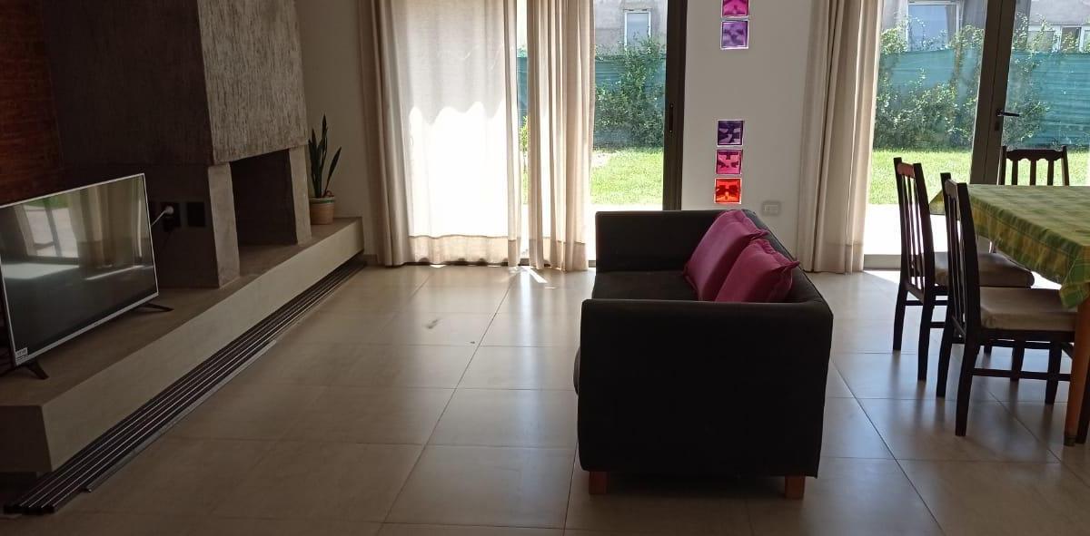Vendo Casa en B° La Mission de Lujan Usd 187.000 Apta Credito Bco Nacion 4