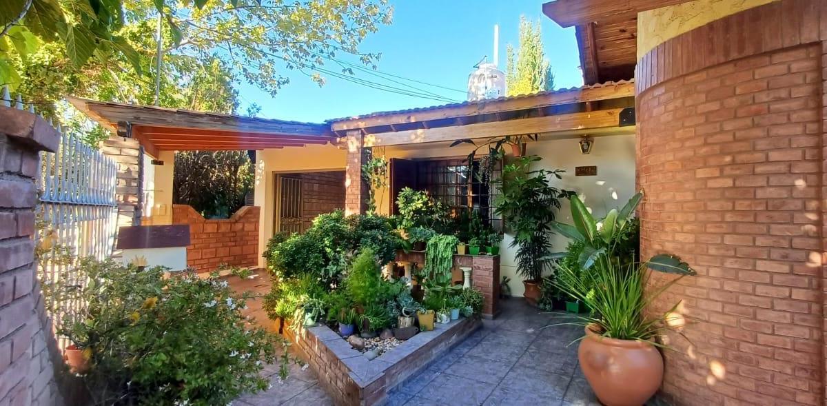 Vendo Casa en Bº 27 de Abril Usd 125.000 Vistalba. Apta Credito 4