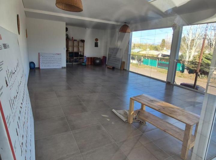 ALQUILO LOCAL COMERCIAL EN DISTR. VISTALBA 50M2 $600.000 1° PISO C/ASCENSOR 5