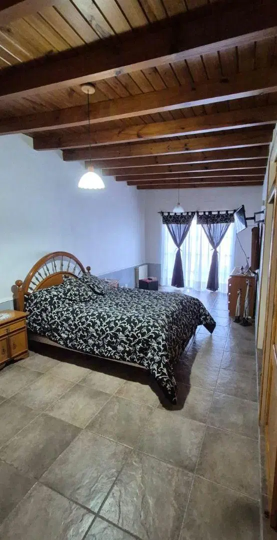 VENTA CASA DE CATEGORIA, ZONA INMEJORABLE VISTALBA 2