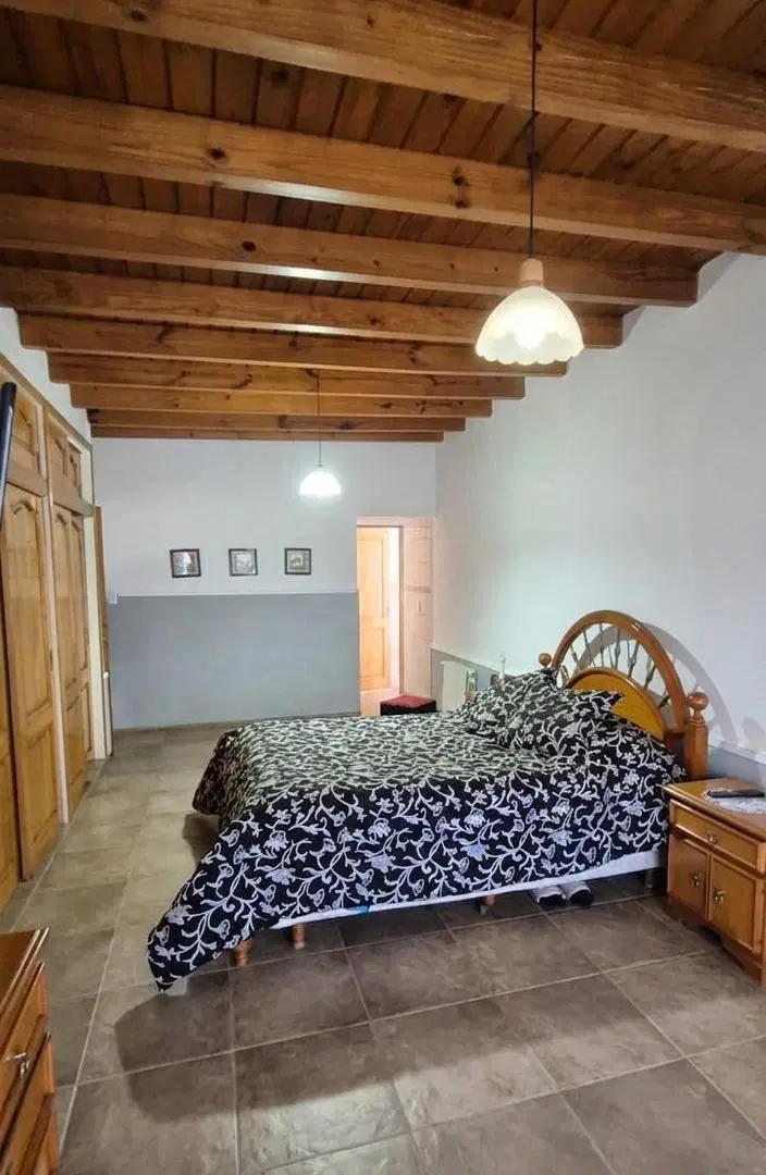 VENTA CASA DE CATEGORIA, ZONA INMEJORABLE VISTALBA 8