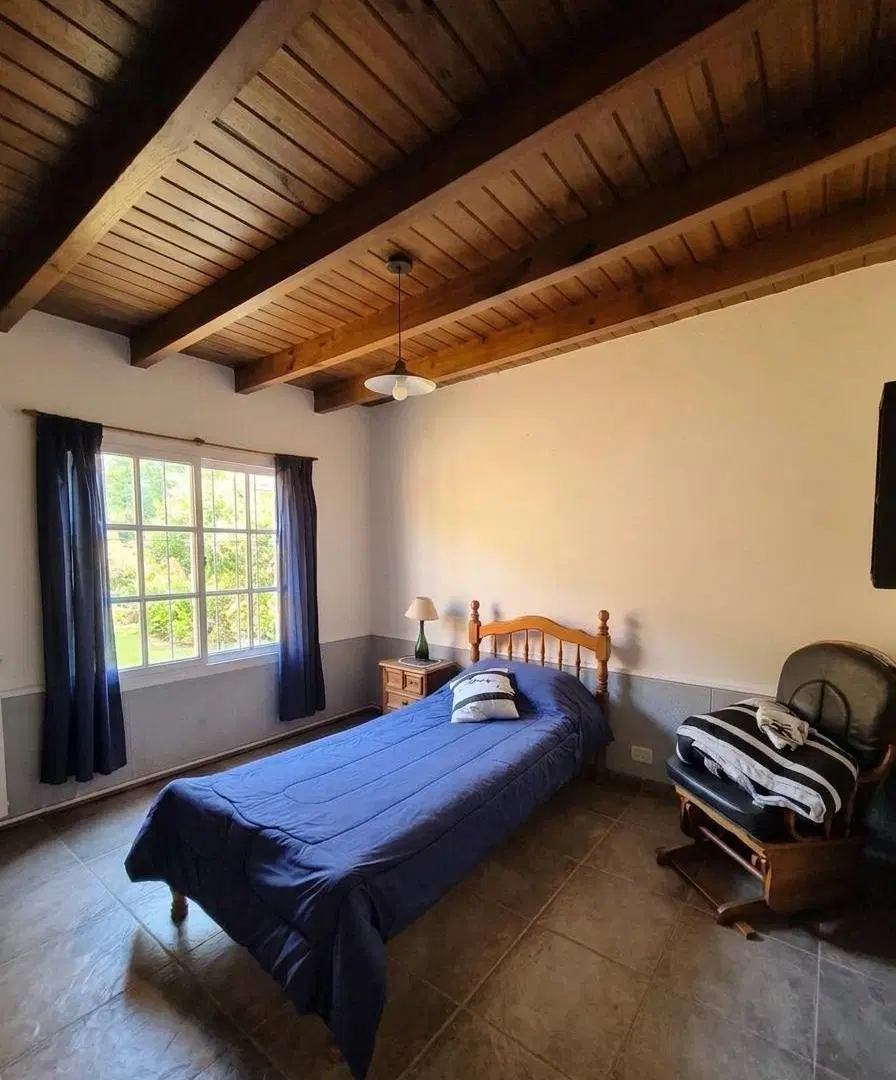 VENTA CASA DE CATEGORIA, ZONA INMEJORABLE VISTALBA 3