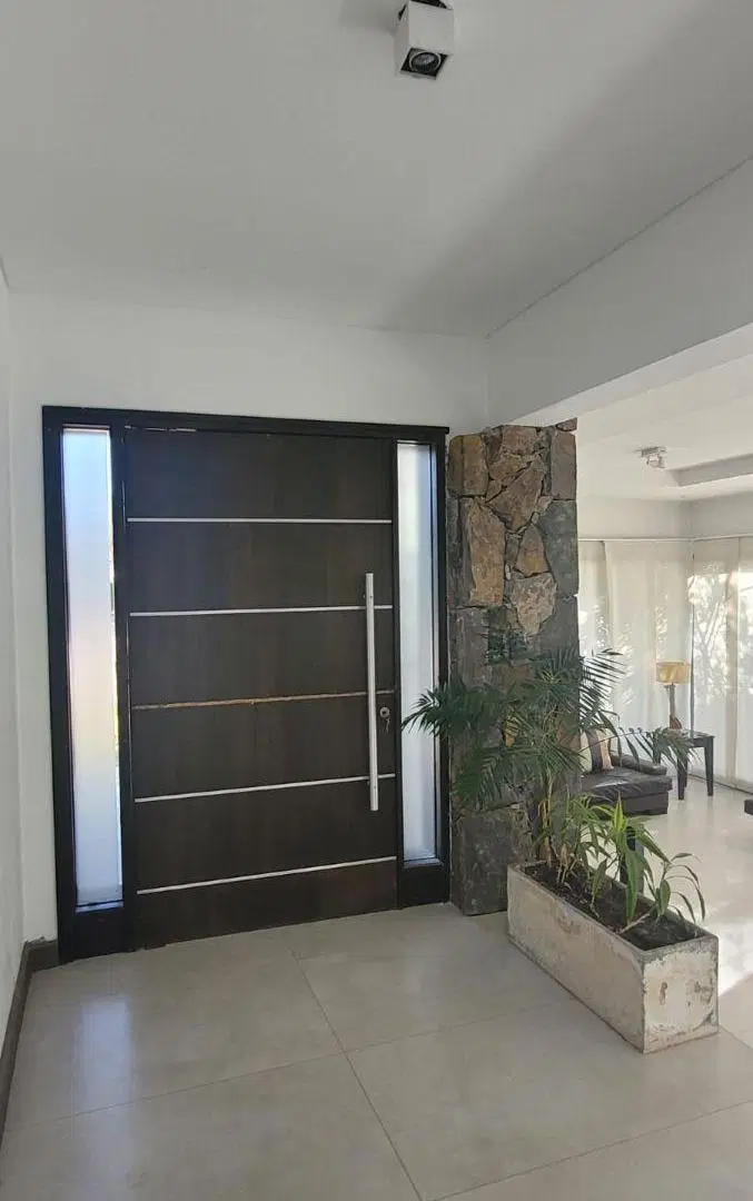 EN VENTA | Exclusiva Residencia de Categoría en Vistalba Country 2