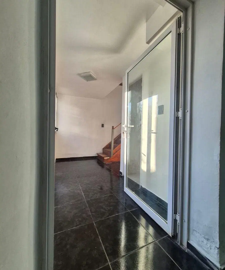 ALQUILO CASA EN LOTEO MURGIA, 3 DORM, 2 BAÑOS, COCHERA $980.000 3