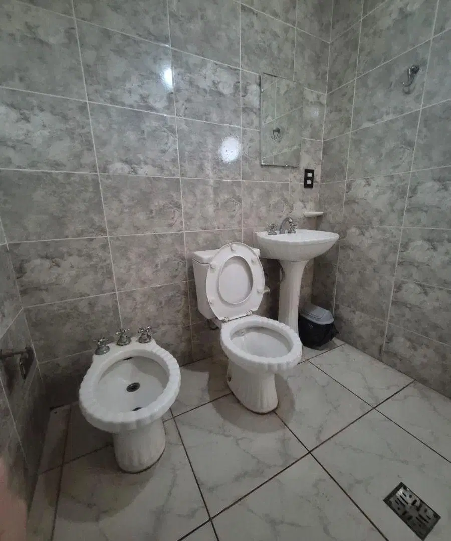 ALQUILO CASA EN LOTEO MURGIA, 3 DORM, 2 BAÑOS, COCHERA $980.000 2