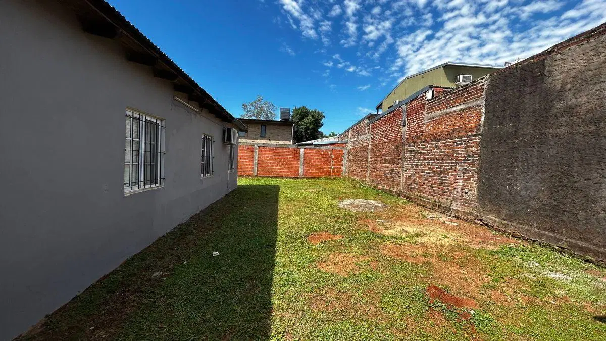 SE ALQUILA COMODA CASA 2 DORMITORIOS 4