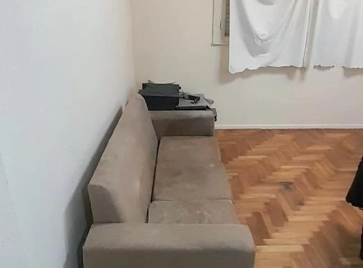Alquiler. Departamento dos ambientes con patio en buena ubicación de Quilmes  1
