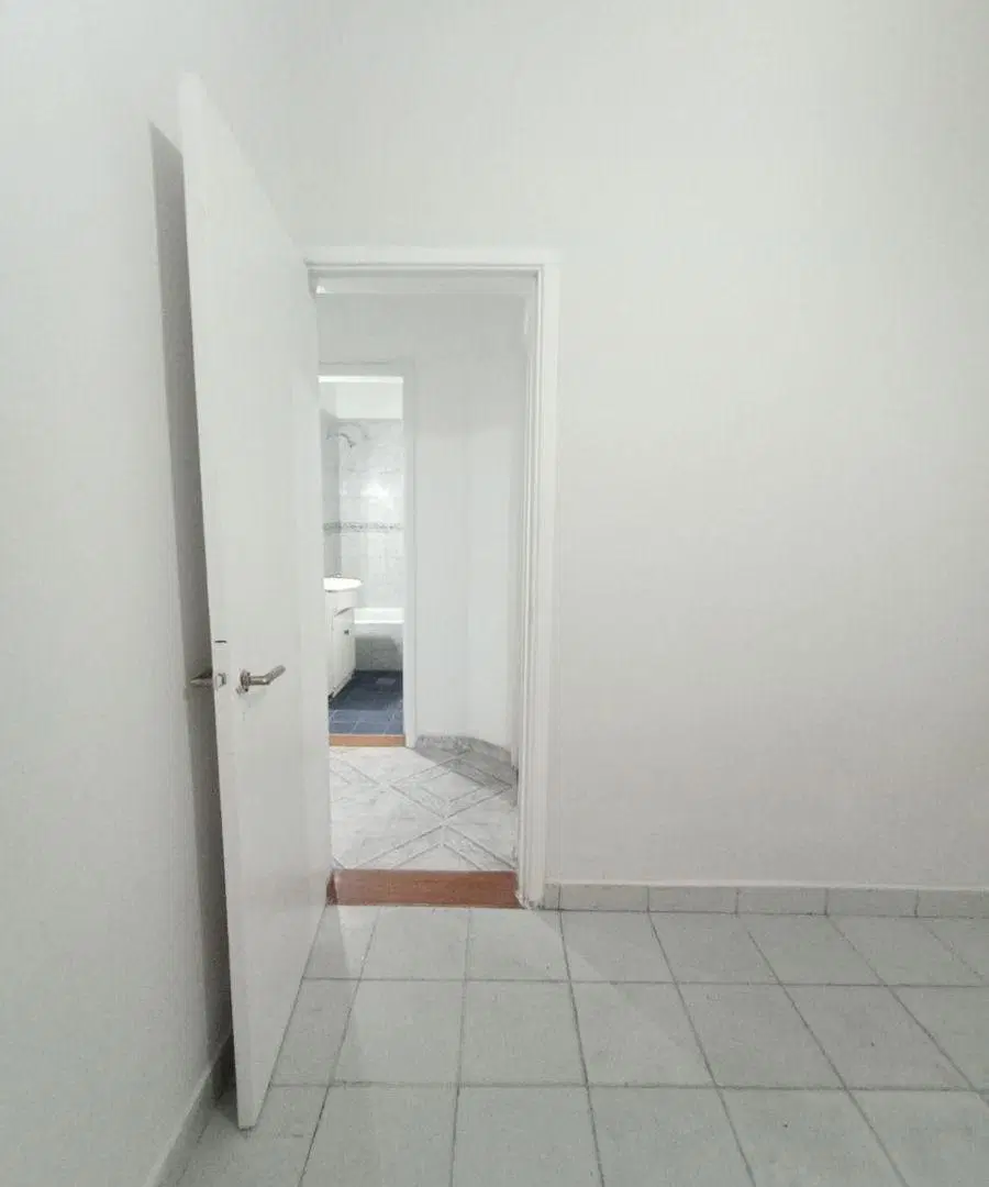 Alquiler. Casa de 3 Ambientes en Excelente Ubicación de Banfield. 1