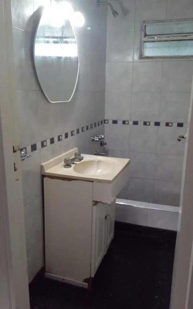 Alquiler. Casa 3 Ambientes con Cochera en Excelente Ubicación de José Mármol. 8