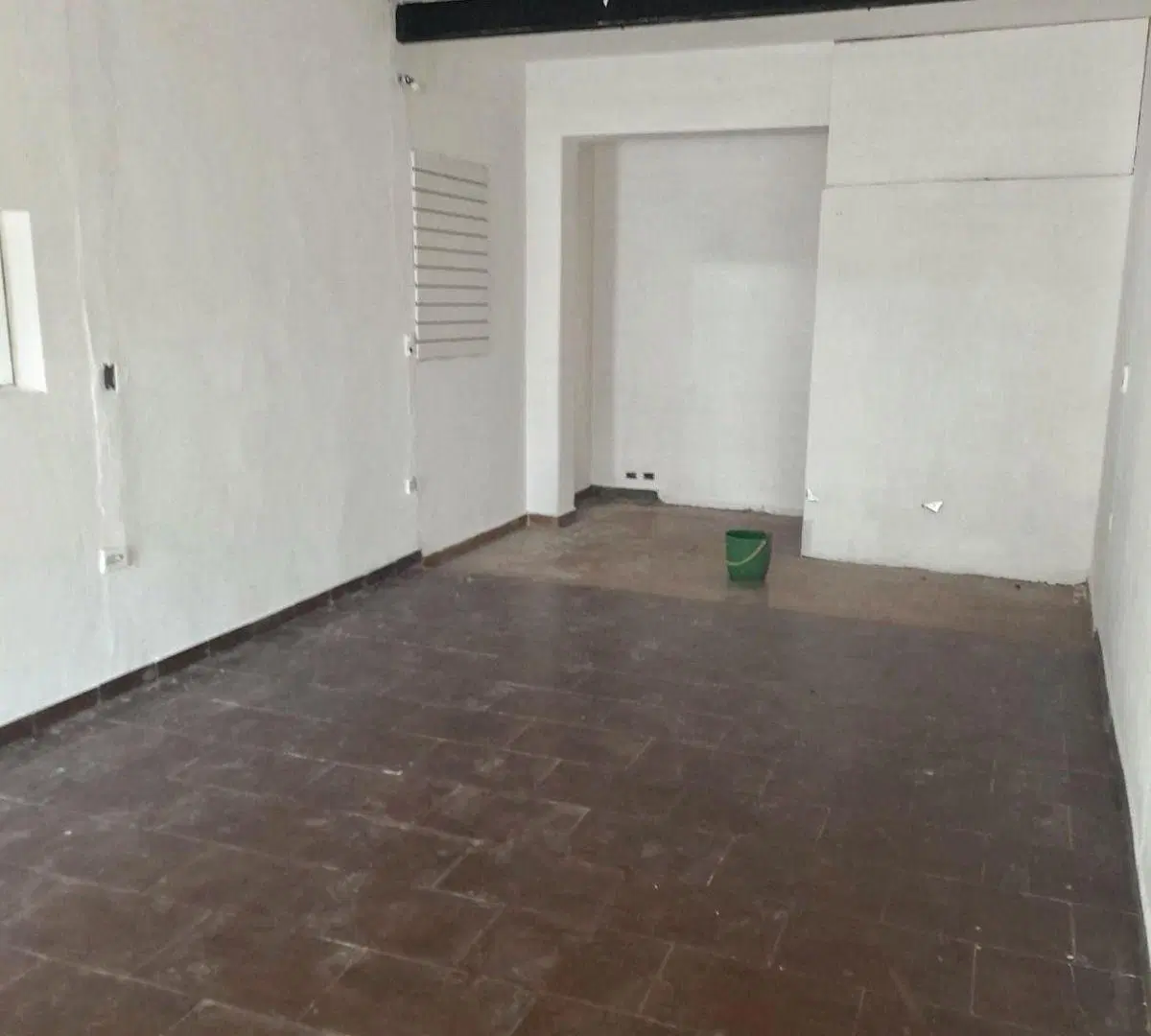 Local en Alquiler en Muy Buena Ubicación de Rafael Calzada 4