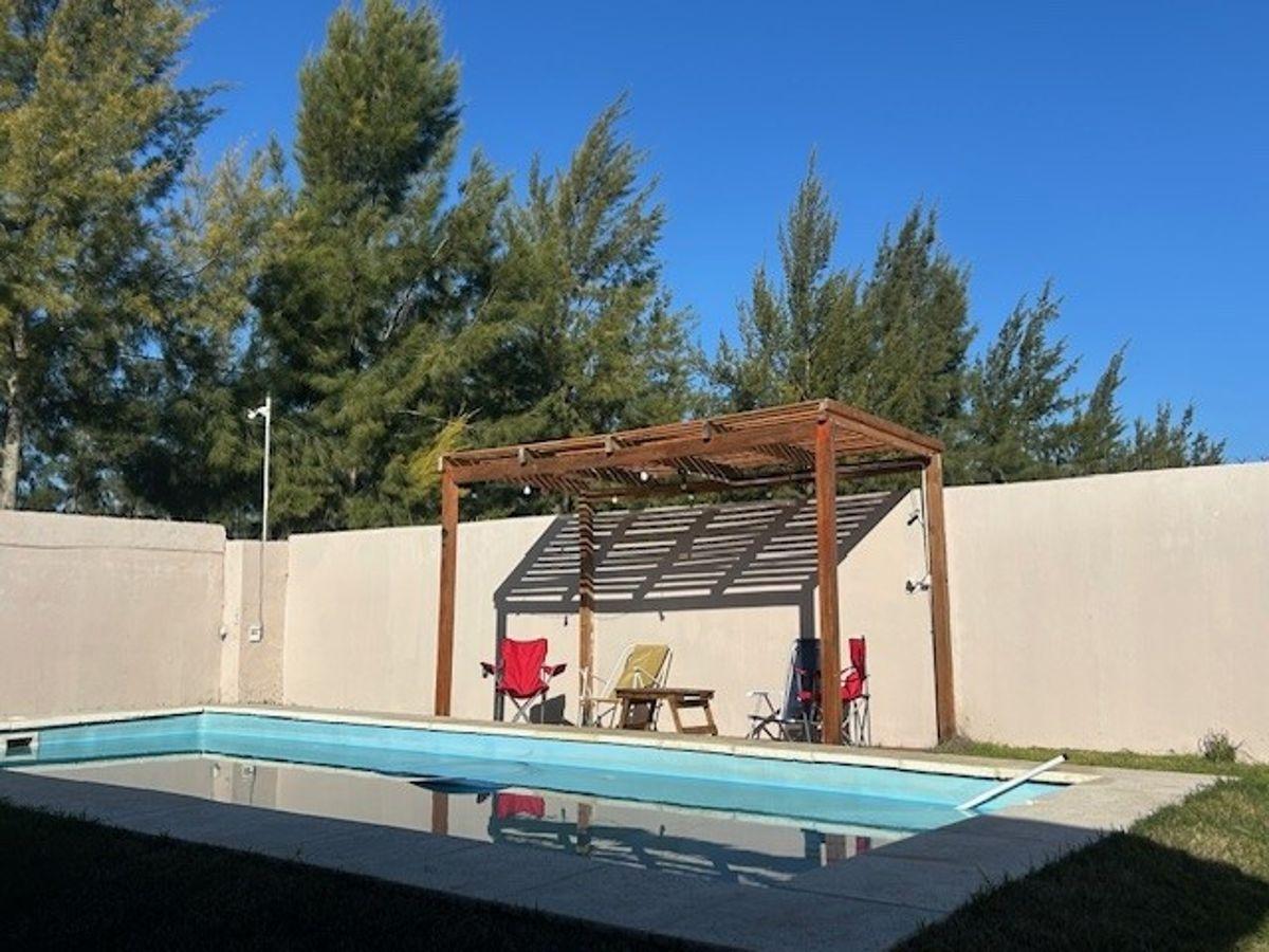 Foto de Casa con piscina - Lote de 324 m² - M.Paz. Ideal para vivienda, imagen 3