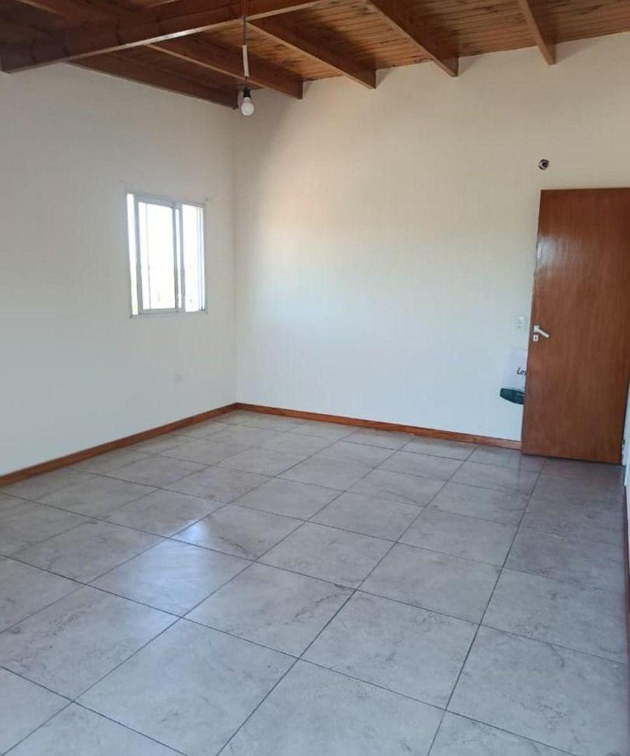 Foto de Alquiler de Departamento tipo duplex | A 2 cuadras de Mitre, Berazategui, imagen 3