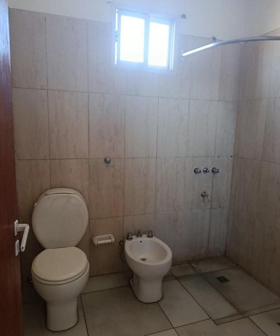 Foto de Alquiler de Departamento tipo duplex | A 2 cuadras de Mitre, Berazategui, imagen 5