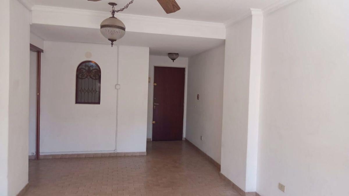 Foto de Departamento de 3 ambientes con cochera |Las Lomitas, imagen 2