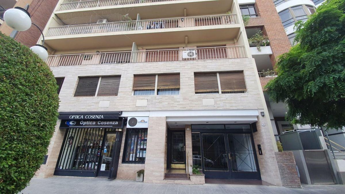 Foto de Departamento de 3 ambientes con cochera |Las Lomitas, imagen 1