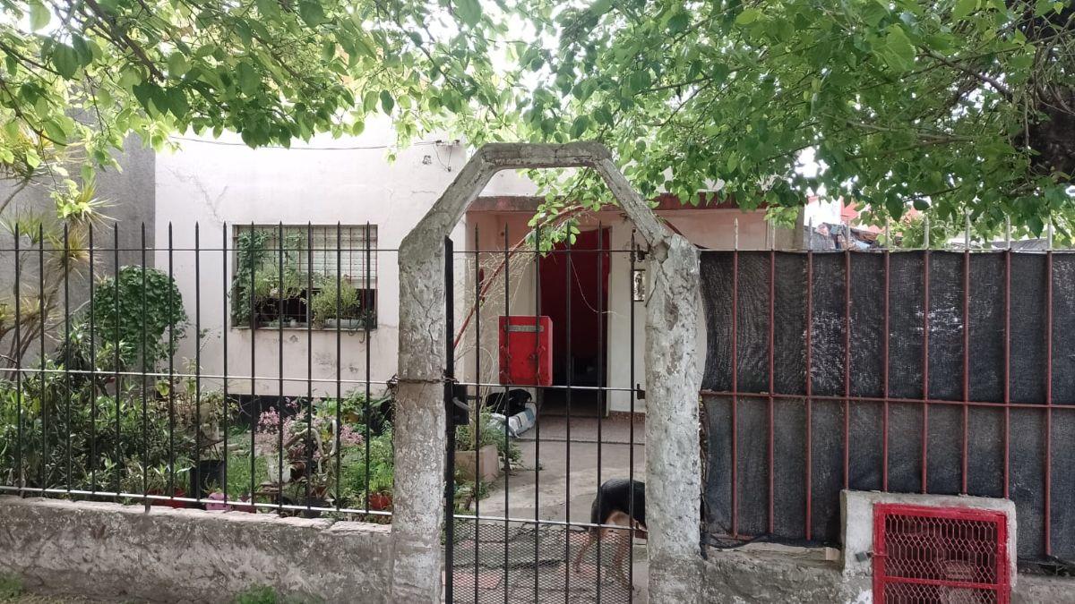 Foto de TERRENO DE 240 M² CON PROPIEDAD A RECICLAR, imagen 1