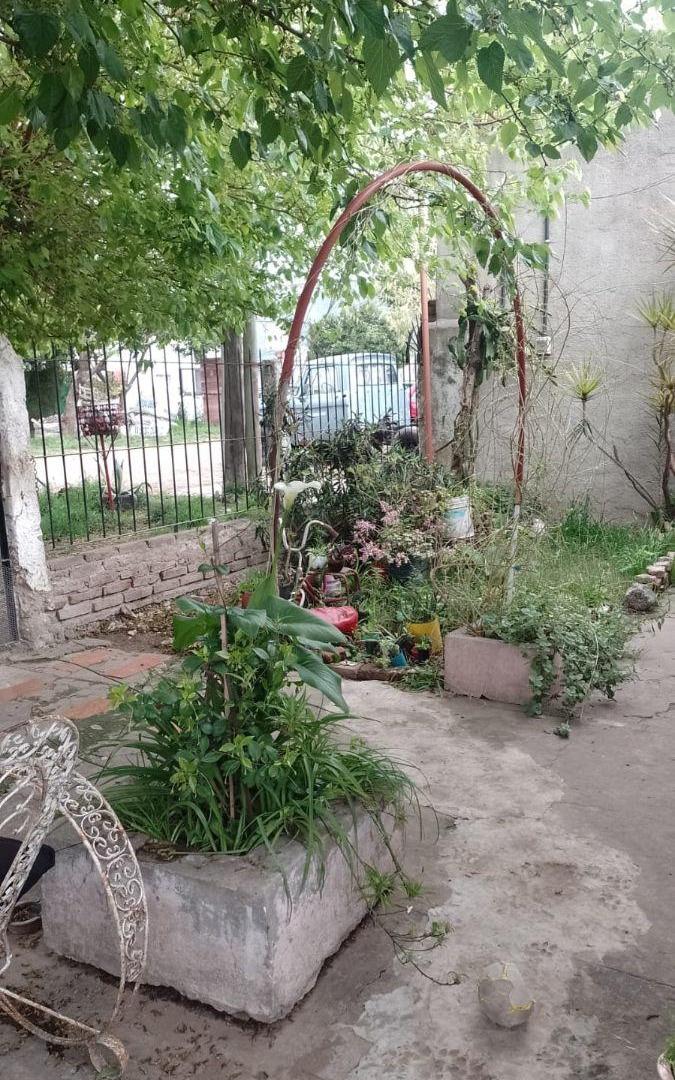 Foto de TERRENO DE 240 M² CON PROPIEDAD A RECICLAR, imagen 2