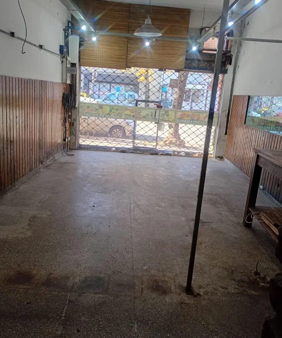 LOCAL COMERCIAL VICTORIA 2