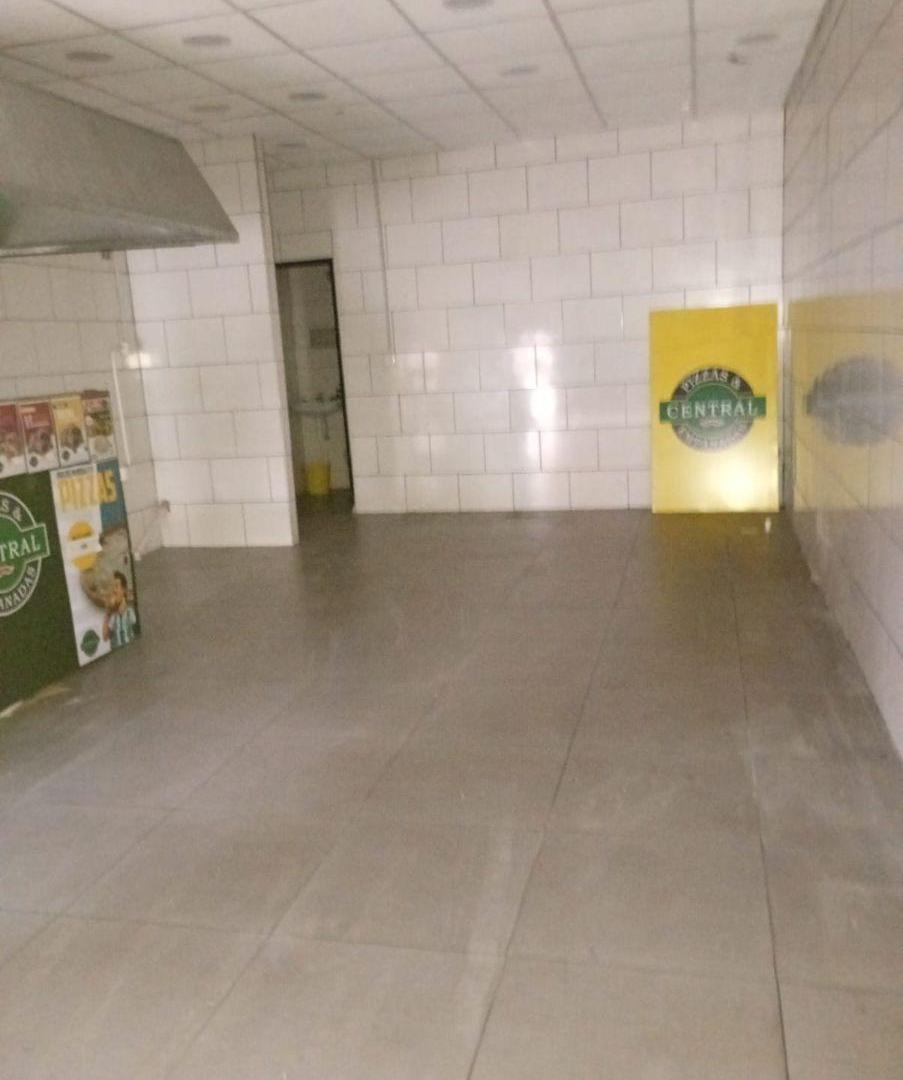 Foto de EXCELENTE LOCAL COMERCIAL AV.AVELLANEDA 1690, imagen 5