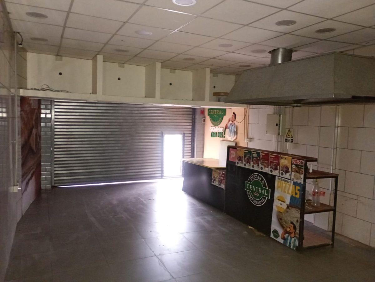 Foto de EXCELENTE LOCAL COMERCIAL AV.AVELLANEDA 1690, imagen 1