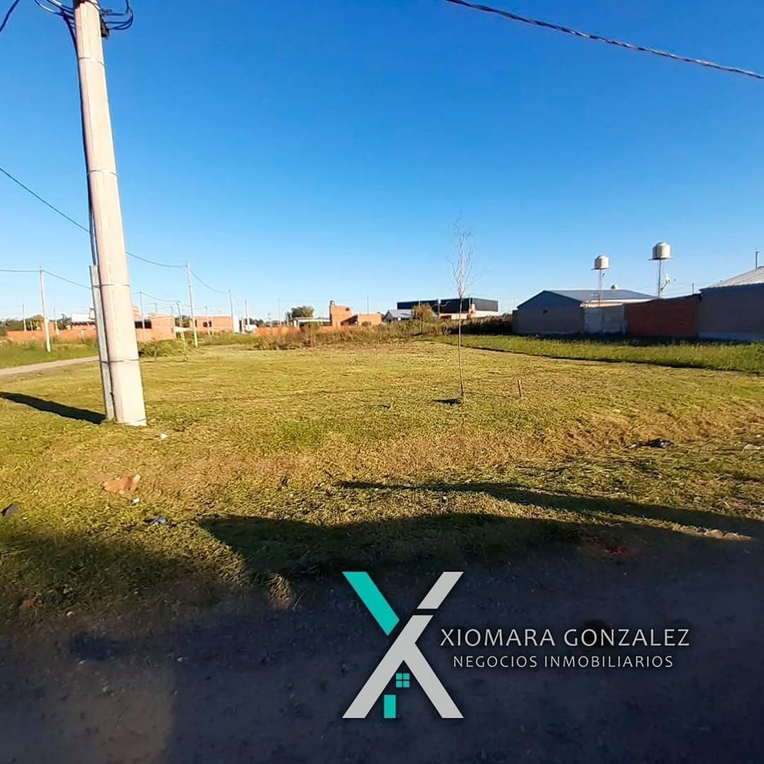 Venta de Lote en Importante Esquina 4