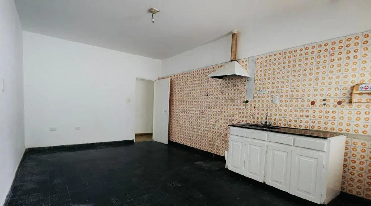 Casa con 3 dormitorios en terreno de 300 m² en venta en Yocsina 4