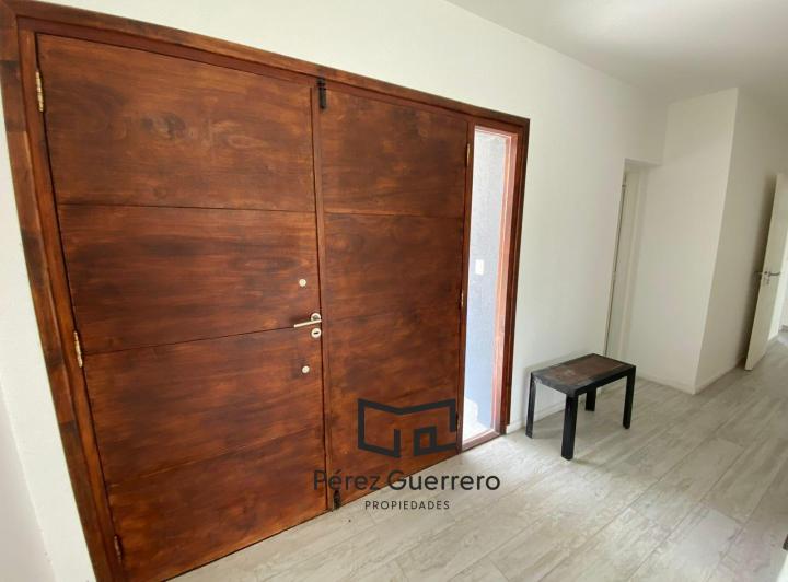 Casa en alquiler con 3 dormitorios y pileta lote central 4