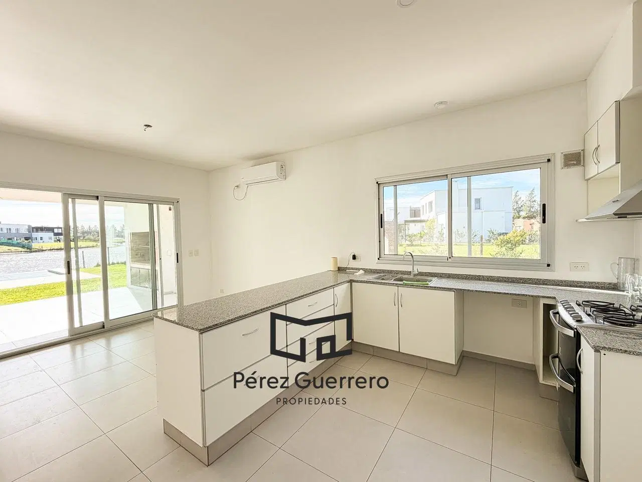 Casa en alquiler en San Matias a la laguna 3 dormitorios y pileta 4