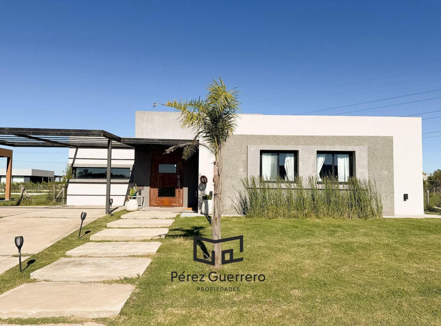 Casa en venta en Barrio Manuel Belgrano con 3 dormitorios y pileta