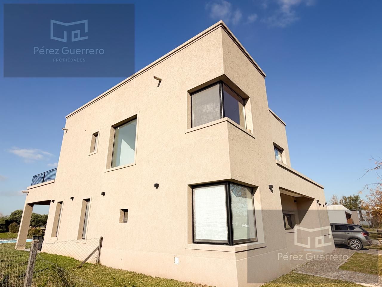 Foto de Casa en venta en el Canton a la laguna con 4 dormitorios y family, imagen 2