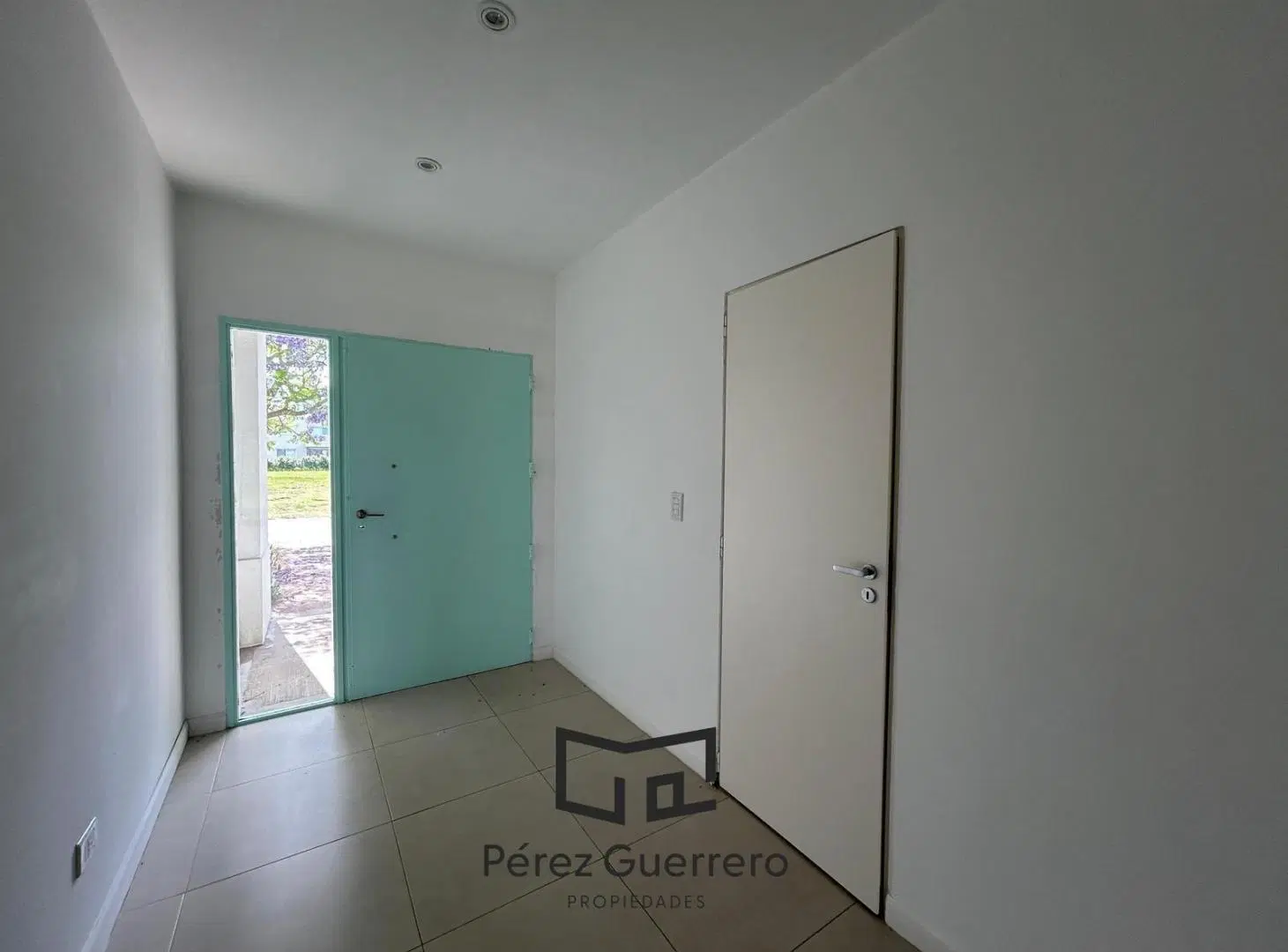 Casa en alquiler en Vistas Puertos con 3 dormitorios y pileta 3