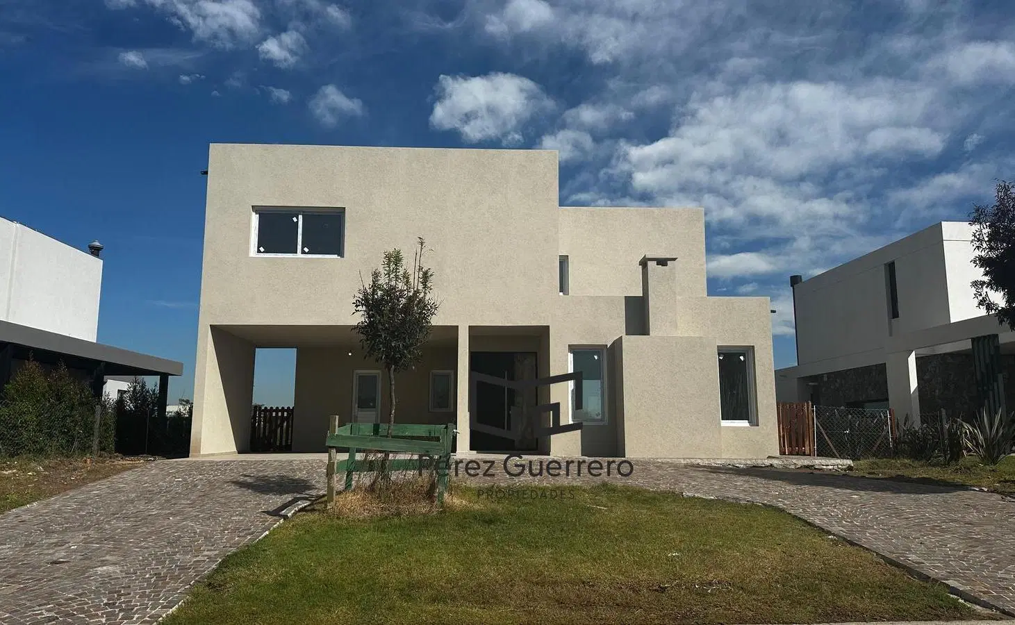 Casa en venta en Puertos Costas con 3 dormitorios en suite y pileta 5