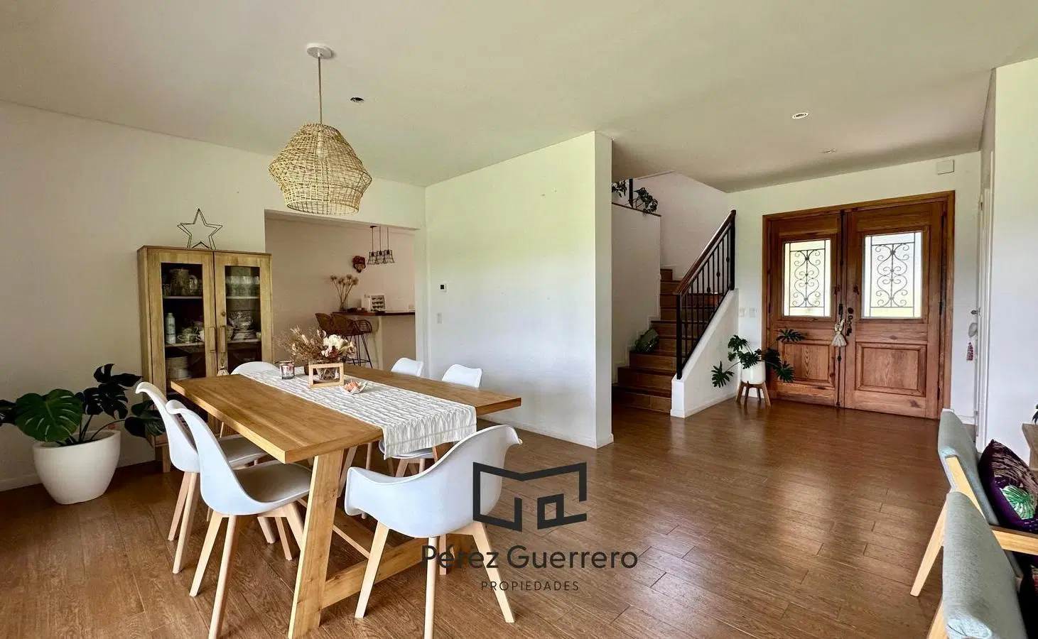 Casa en venta en El Cantón Islas a Laguna con 4 dormitorios 5