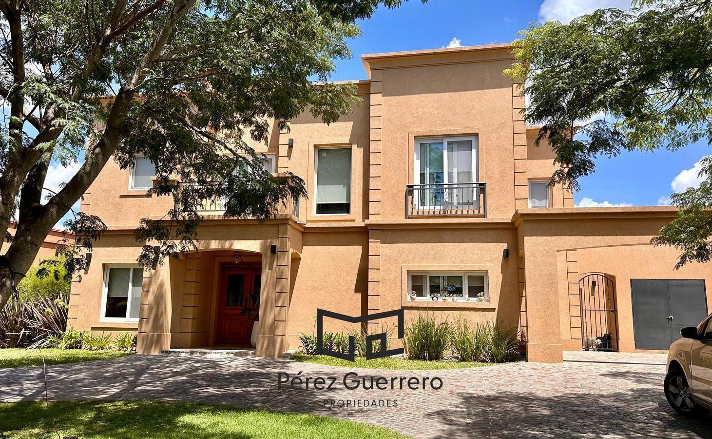 Casa en venta en El Cantón Islas a Laguna con 4 dormitorios
