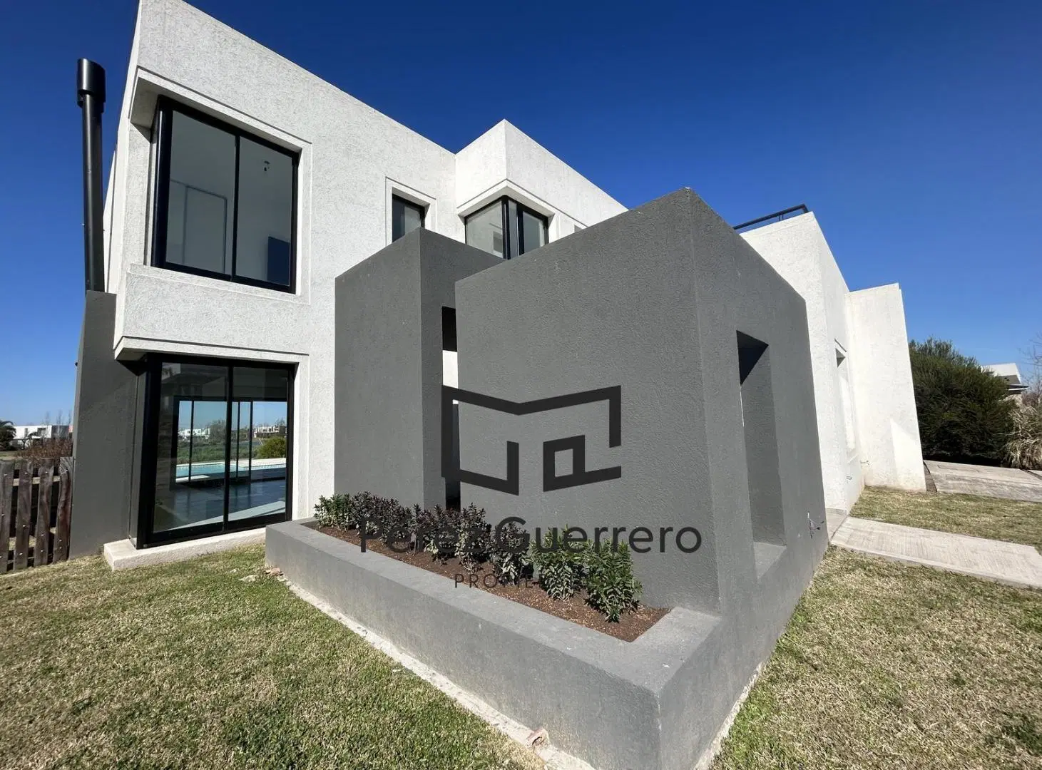 Casa en venta en el Canton Golf con 4 dormitorios y espectacular vista 5