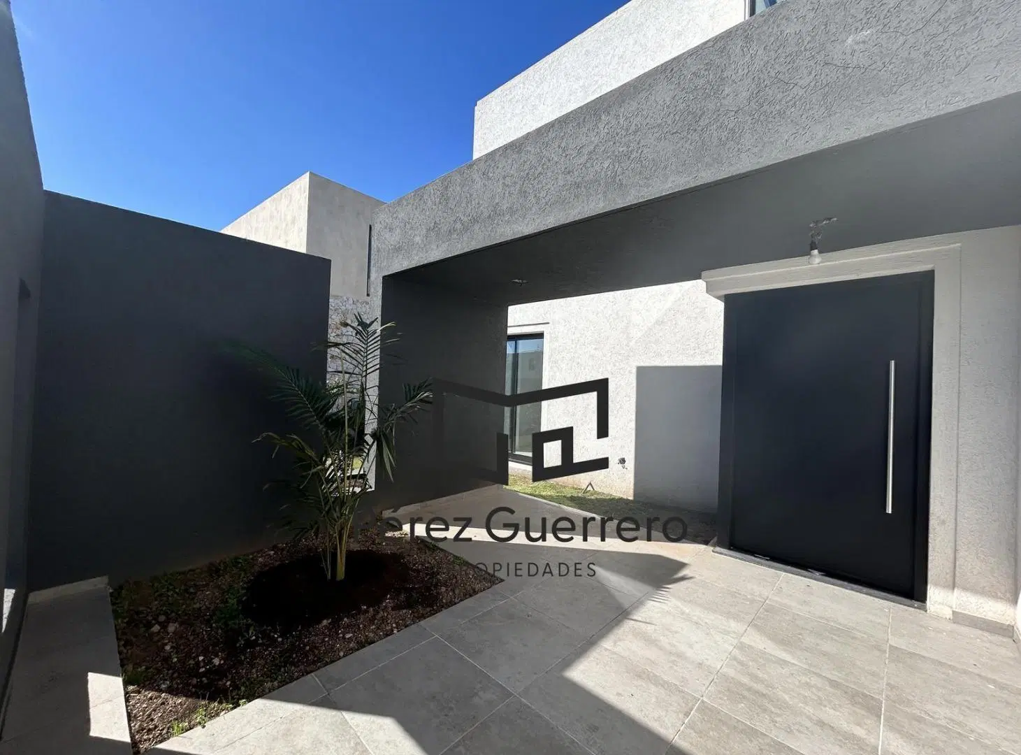 Casa en venta en el Canton Golf con 4 dormitorios y espectacular vista 2