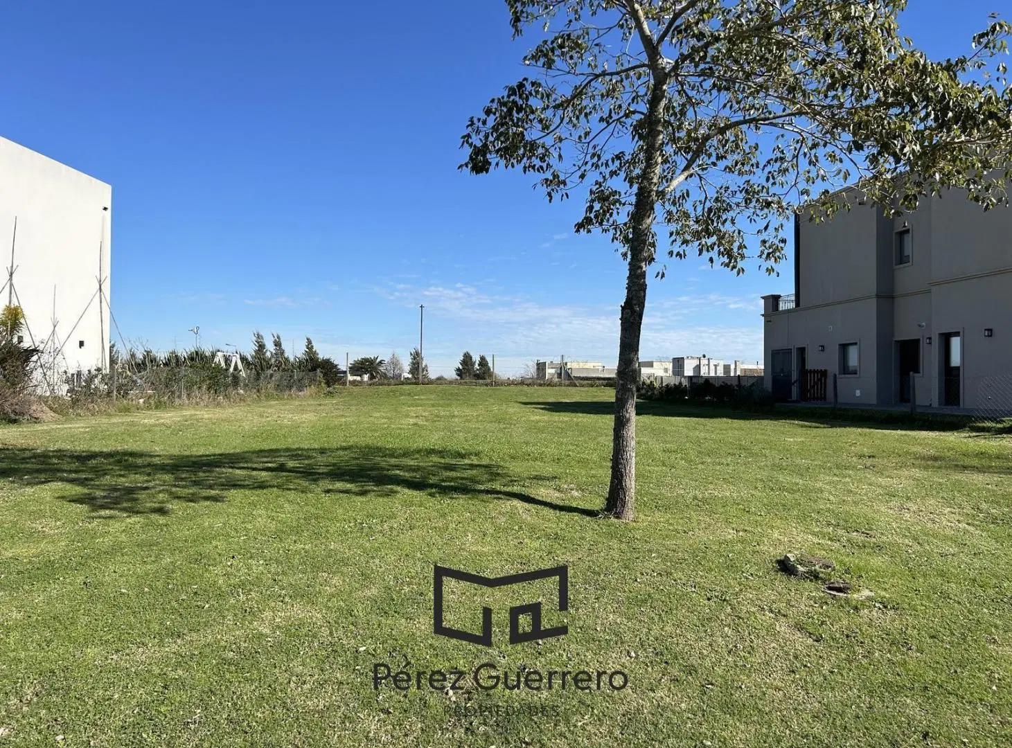 Lote en venta en Puertos del Lago Ceibos 4