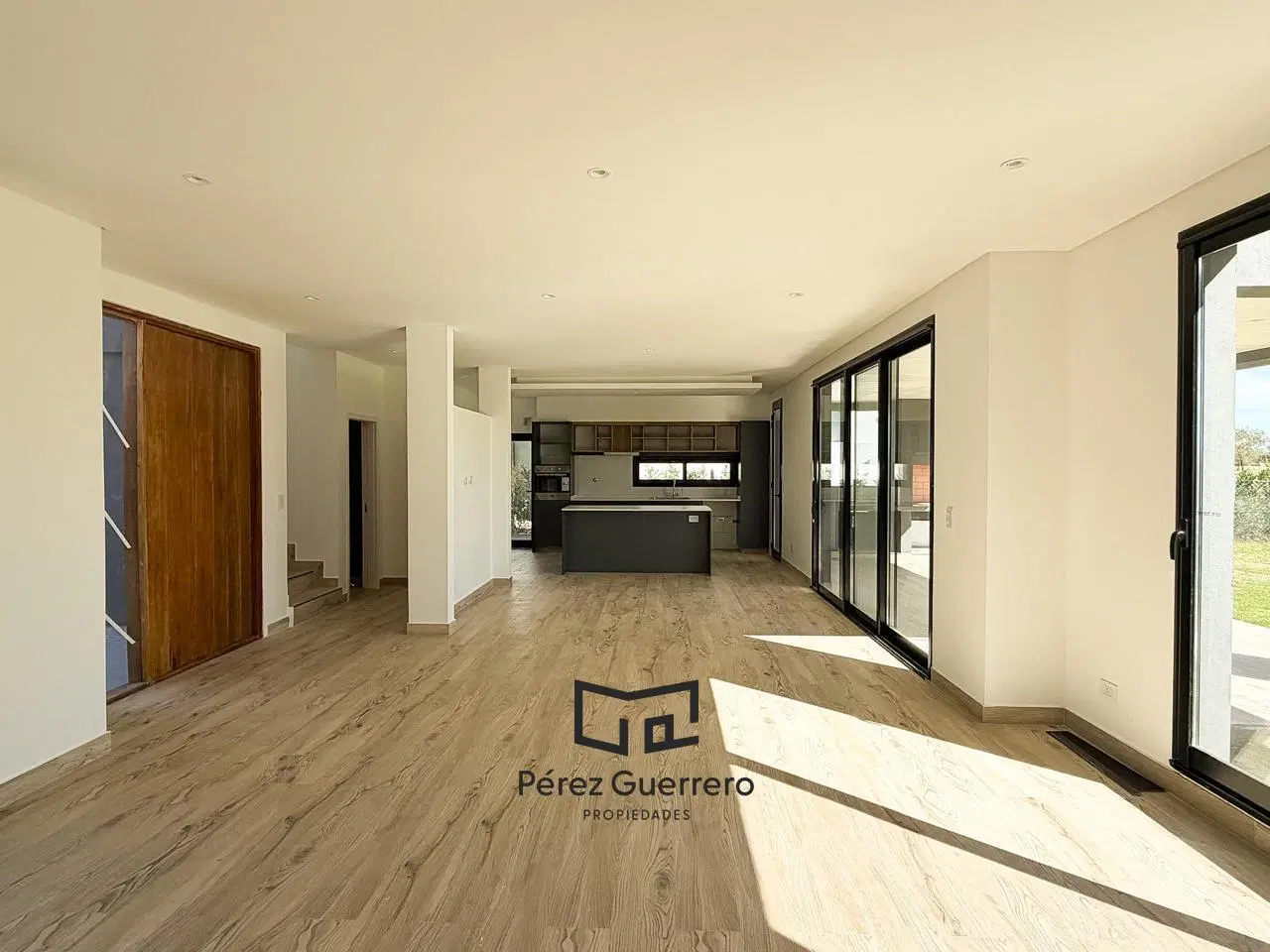 Casa en venta en el Canton Golf 3