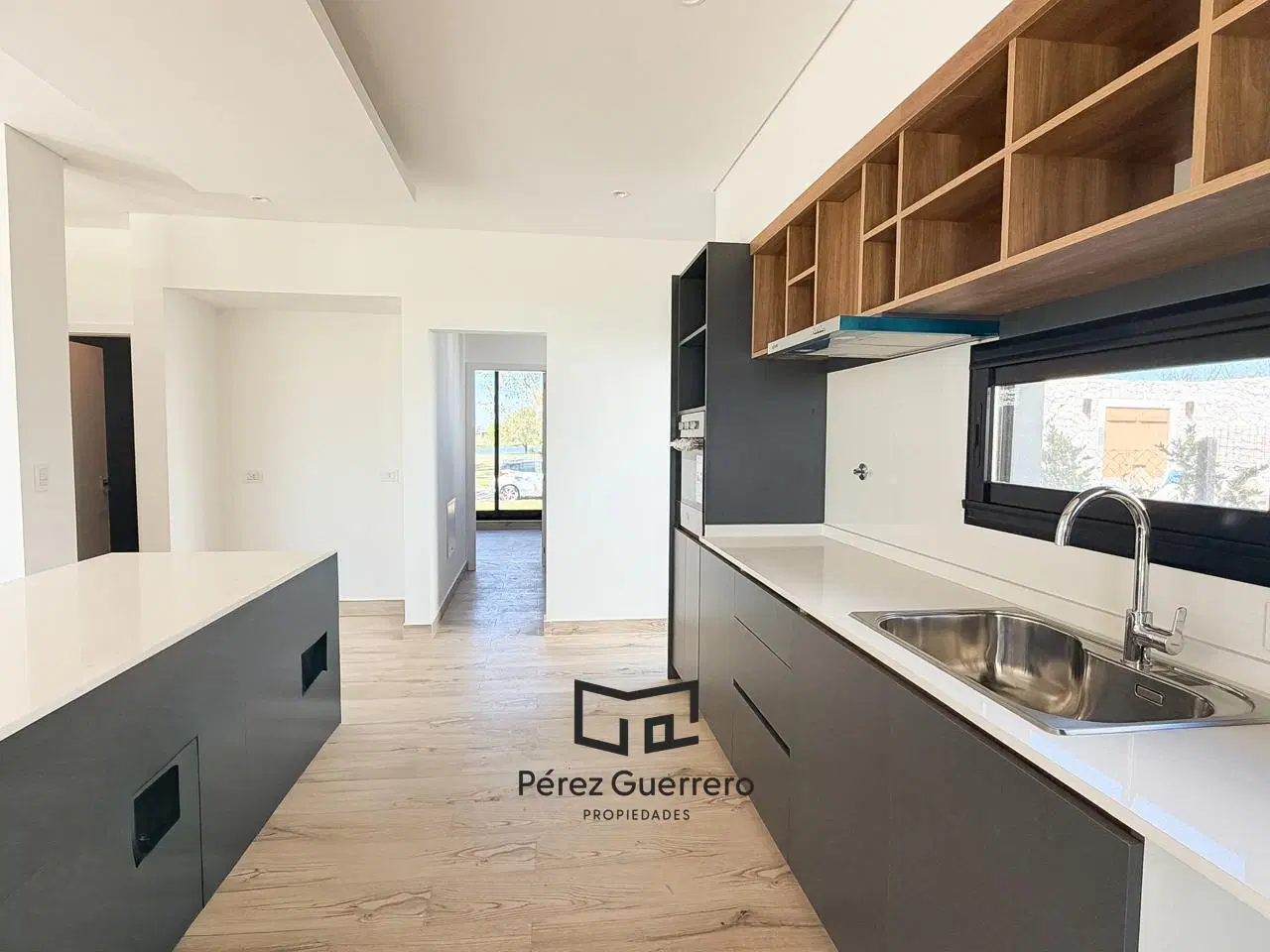 Casa en venta en el Canton Golf 4