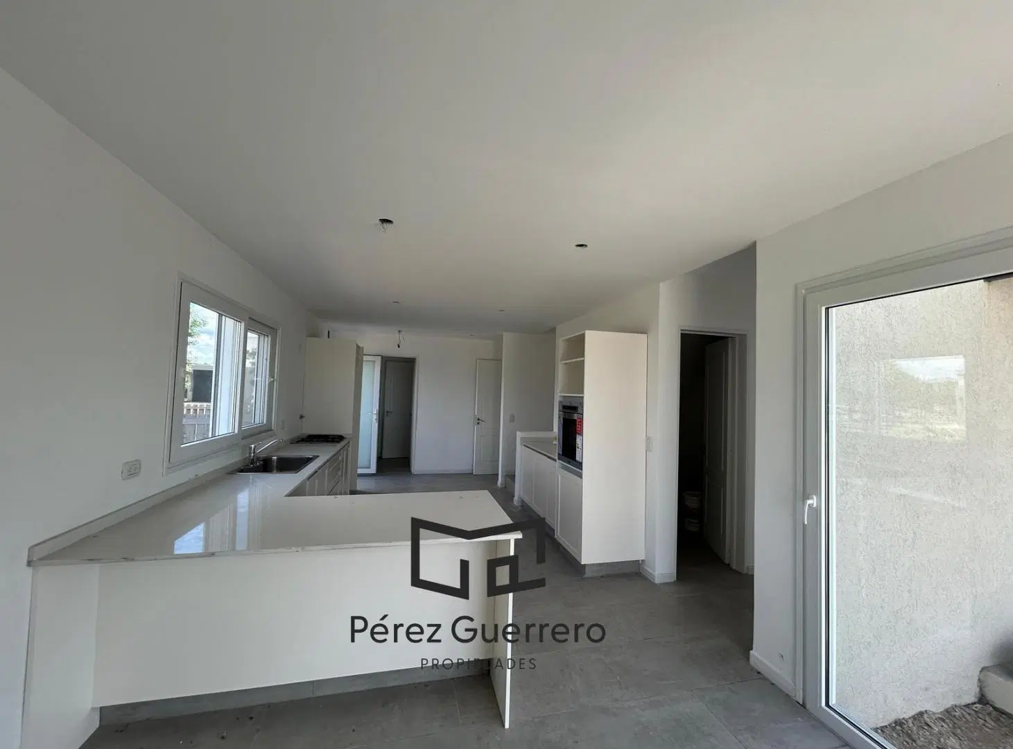Casa en venta en el Canton a la laguna con 3 dormitorios y pileta 5
